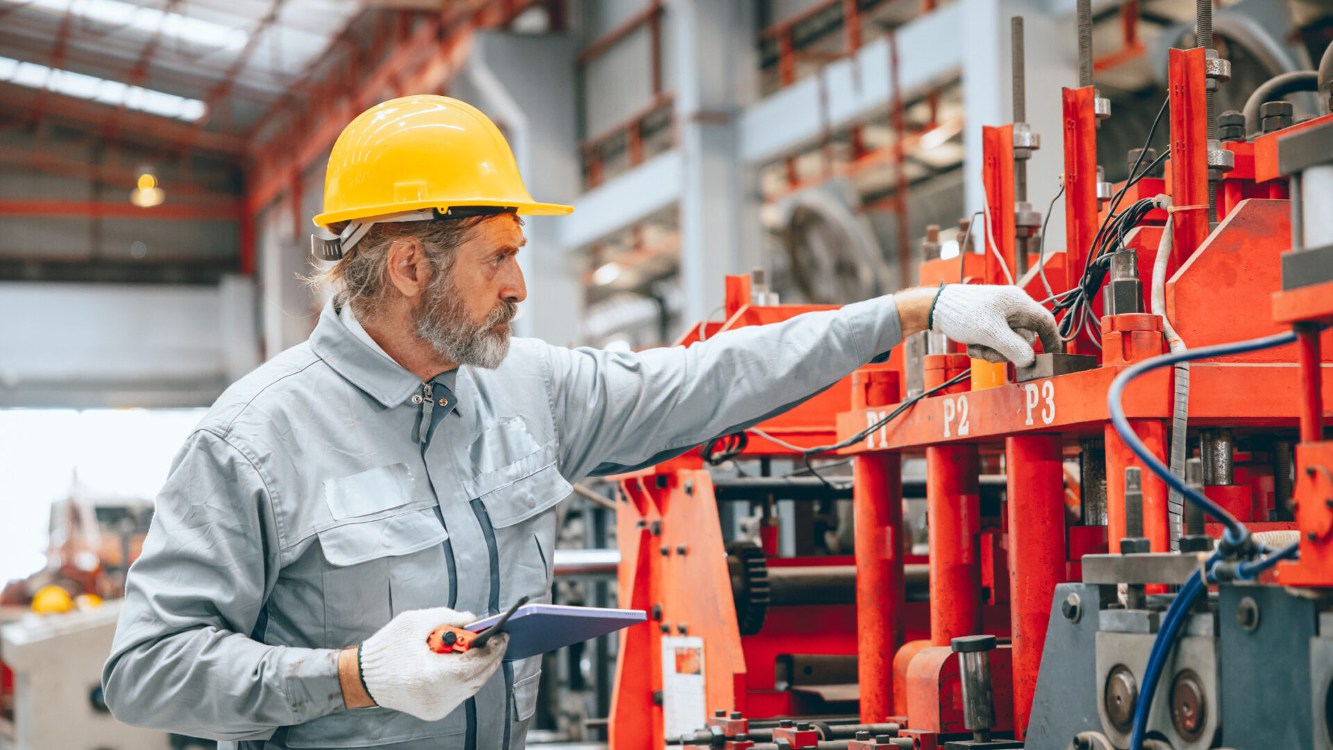 Checklist escalabilidad planta industrial realizado por director de planta junto al equipo de operaciones y automatización.